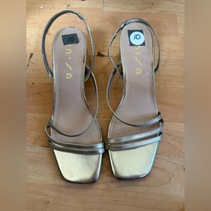 UNISA champagne Gold Block Heel Sandals Size 10 Women Heels 3” Strappy